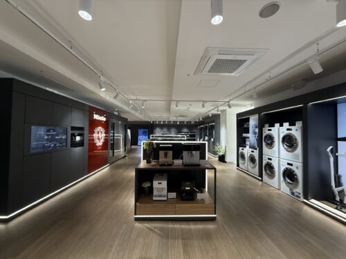 볼보빌딩 – 1층 쇼룸공간